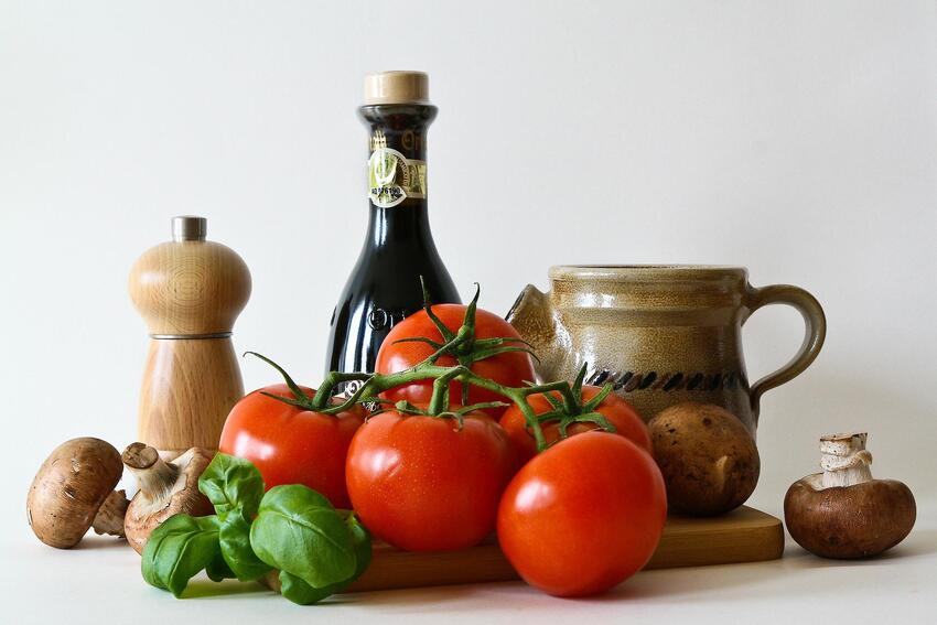 przetwory pomidorowe soki napoje zdrowie sałatki warzywa owoce 