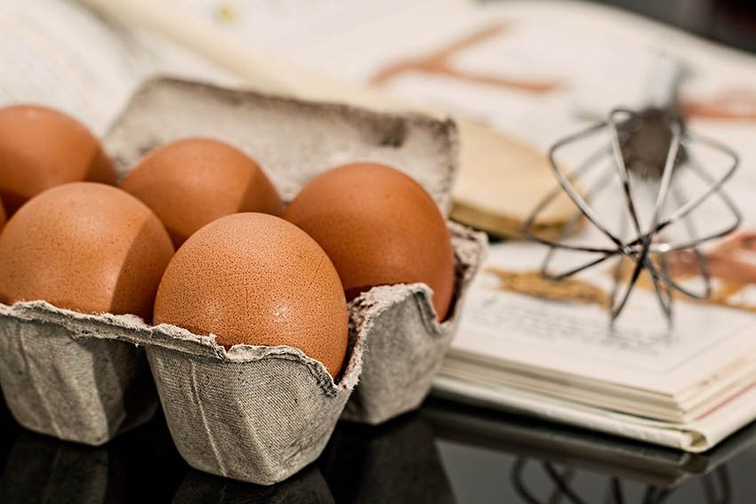 Czy jaja podwyższają poziom cholesterolu we krwi?